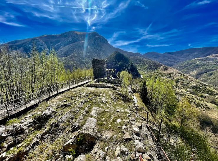 Castel Manfrino, Italy